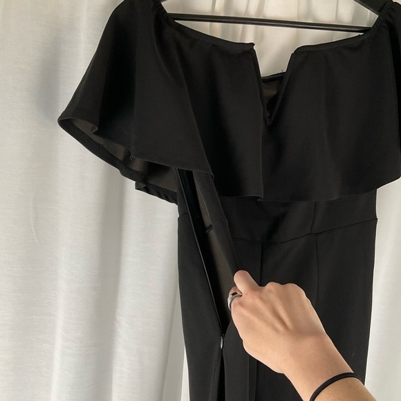 V Neck Jumpsuit Size Medium - Worn Once - Picture 3 of 6